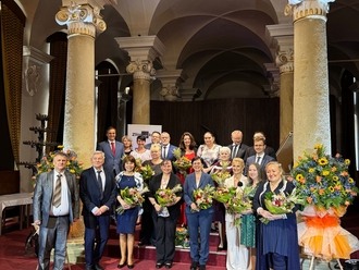 Tři ocenění učitelé naší školy také v Dobrý den s kurýrem
